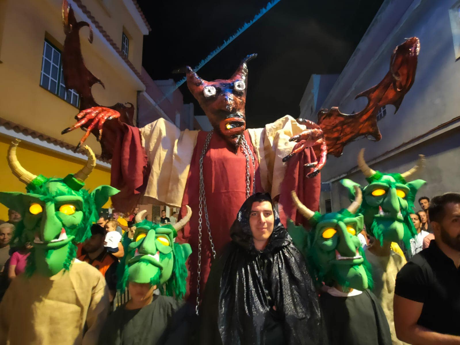 espía compensación Insatisfactorio La Bajada del Diablo' en La Verdellada con Los Diablos Locos – Grupo  EnMascarada Carnaval