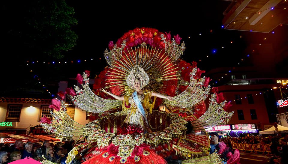 Puerto la Cruz pasea su Carnaval con la Cabalgata – EnMascarada Carnaval