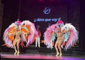 Con la mira puesta en Santa Cruz: Bella Mariana desvela su primer traje para el Carnaval chicharrero.