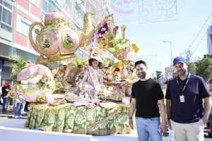 Cabalgata infantil, el Carnaval de las minimascaritas congrega a 50.000 personas en el recorrido