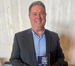 Fernando Hernández García, director de Los Joroperos, galardonado como ‘Guardián del Carnaval’ por el Cabildo de Tenerife