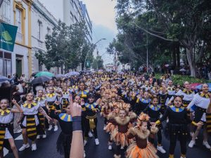 El Coso Infantil da el pistoletazo de salida a un fin de semana de Piñata multitudinario