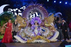 Sheila Oliva Melchor, Reina del Carnaval Internacional de Los Cristianos 2026, con su fantasía ‘Hasta las estrellas’