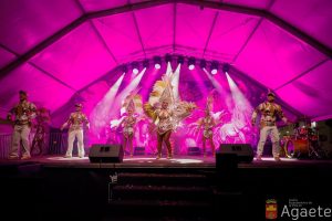 Agaete da el pistoletazo de salida a su Carnaval 2026 con una plaza abarrotada de fantasía y ritmo