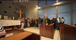 Emotivo homenaje a Ana Socas reúne a familiares, amigos y a Caña Dulce