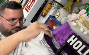 Nauzet Salazar suena para repetir como diseñador de la murga Tras con Tras en el Carnaval 2027