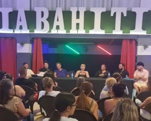 Comparsa Bahía Bahitiare da el pistoletazo de salida a una nueva etapa carnavalera