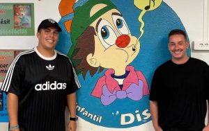 Distraídos confía en Zeben Arteaga y Leroy Casañas para poner letra a su próximo repertorio