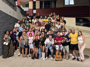 Los Chismosos y Las Quisquillosas vuelven a unir tradición y música en Las Marías